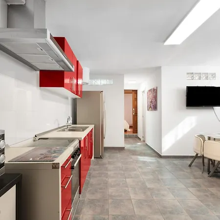 Fairways Heated Pool Apartament *