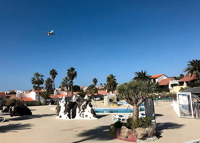 Fairways Heated Pool 公寓 *